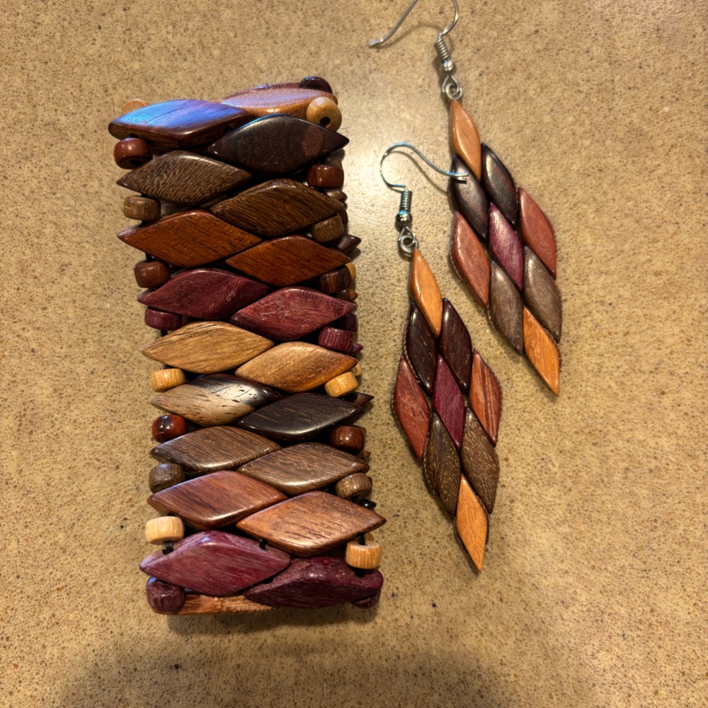 Boho wooden bracelet and earrings from Costa Rica.